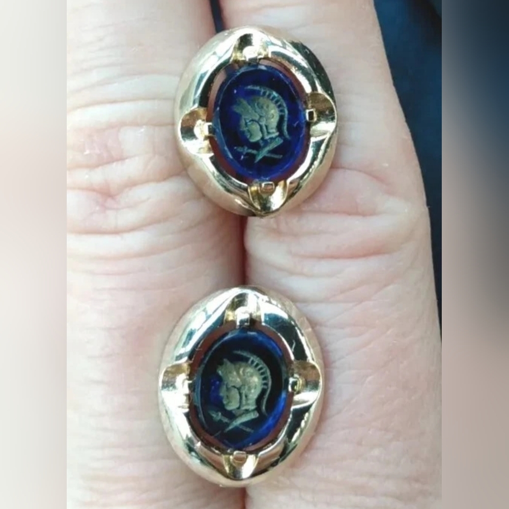Vintage 60s 70s BLUE GLADIATOR Intaglio glass Cufflinks gold tone dandy Roman